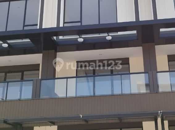 Disewakan Ruko Sorento West Gading Serpong – 3 Lantai, Full AC