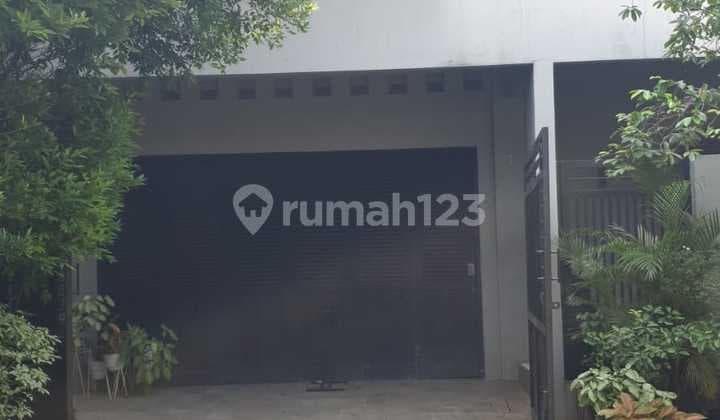 Dijual Rumah Rapi & Bagus di Taman Royal Cipondoh, Tangerang