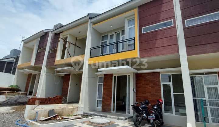 Rumah Vila Malang Dekat Wisata Batu