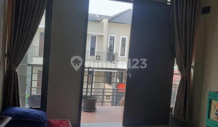 Rumah Dalem Komplek One Gate System di Ciawitali Cimahi Utara