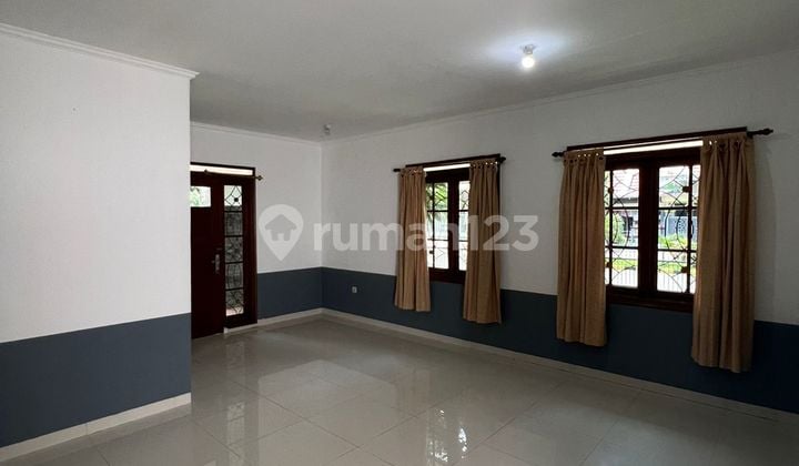 Rumah Minimalis Modern Posisi Hook Siap Huni di Pusat Kota Cimahi