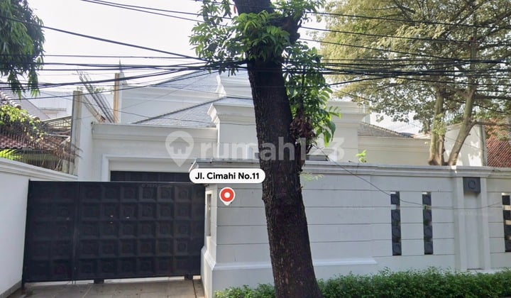 Rumah. Mewah Modern di Menteng Jakarta Pusat Luas 754M2
