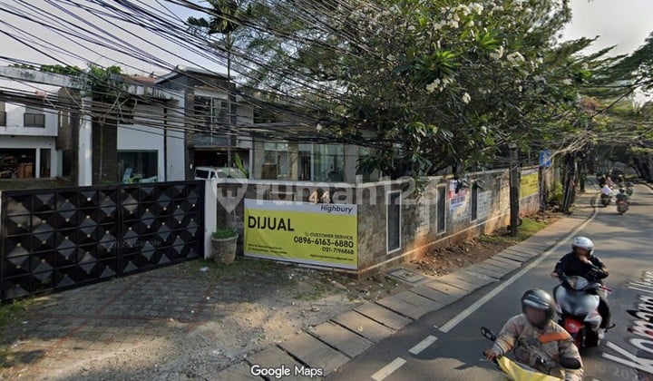 Rumah Mewah 2 Lantai dengan Luas Tanah 1493 M2 Daerah Kemang Utara, Jakarta Selatan