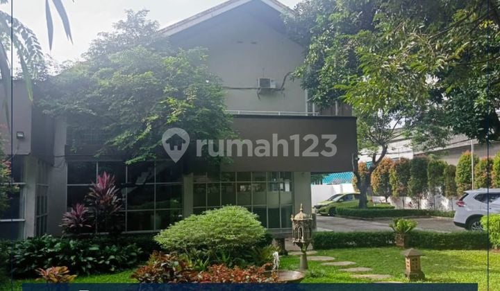 Business House Very Strategic Location Kebayoran Baru