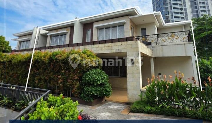 Rumah Mewah Siap Huni River Valley Residence Jakarta Selatan