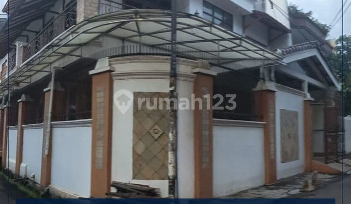 Dijual Murah Rumah Hook Lokasi Dekat dengan Pusat Perbelanjaan Jakarta Barat