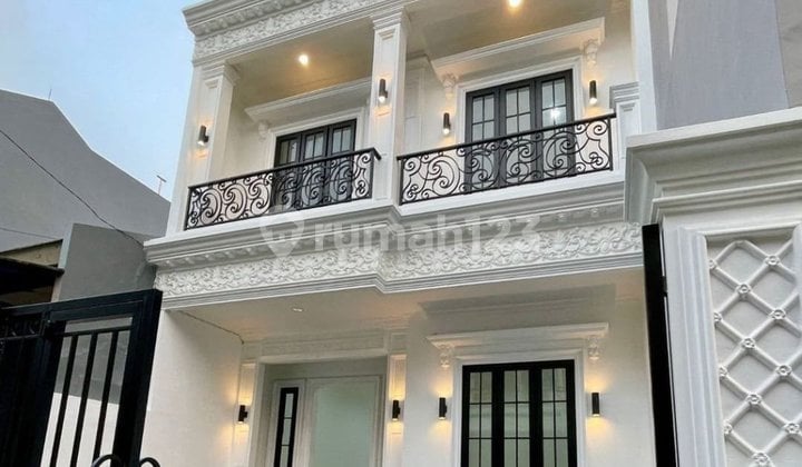 Jual Rumah Brand New American Classic 2 Lantai 6X19 Hadap Timur di Sunter, Jakarta Utara