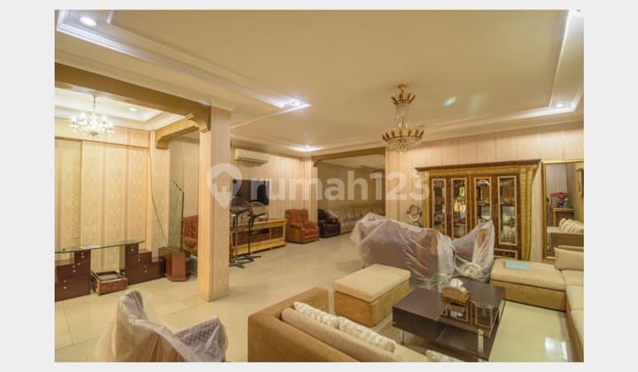 Dijual Rumah Bagus Nyaman di Menteng Lokasi Strategis