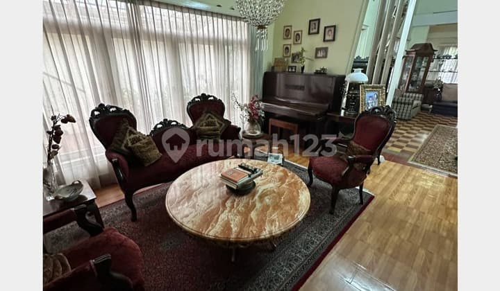 Dijual Rumah Klasik Prime Area Menteng Jakarta Pusat