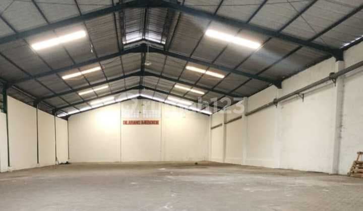 Gudang Bumi Maspion 1925 M2, Siap Pakai, 4400 Watt, Parkir Luas.