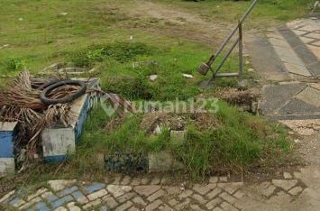 Tanah dan Bangunan 7462 M2, Raya Tandes, Strategis Lokasi Premium