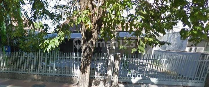 Raya Darmo, Lt 818 m2, Cocok untuk Resto, Bank, Klinik, Finance.