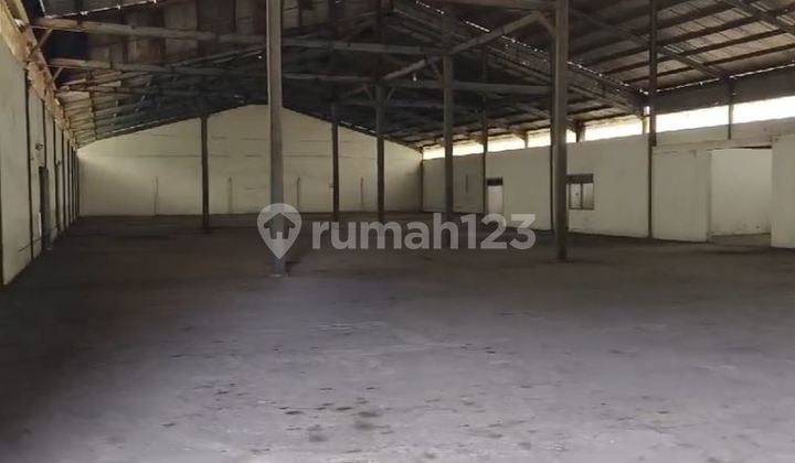 Gudang Sewa Driyorejo, Lantai Cor, 2520 m2, Siap Pakai, Lebar 30.