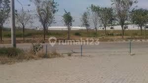 Tanah Industri 6800m2, Maspion Gresik, Akses Pelabuhan, HGB.