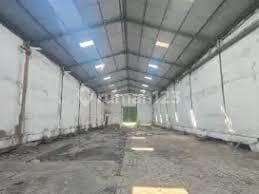 Kalianak Warehouse 4000M2, Ready to Use, PLN 16,500, Spacious Parking, SHM.