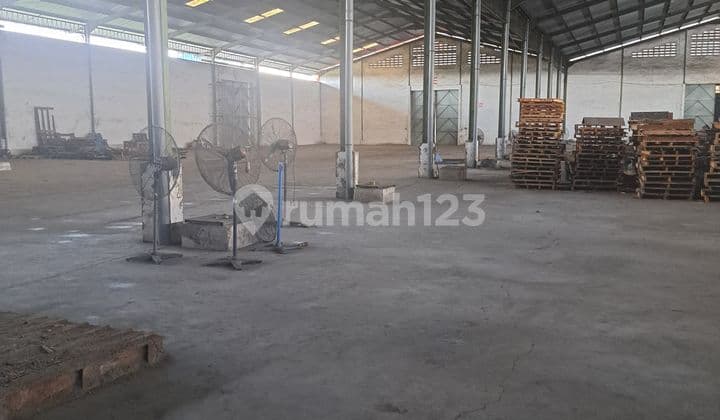 Warehouse 11,000 m2, West Kalianak, Ready to Use, Near Port Access