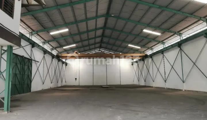 Sewa/Jual Gudang 1750m2, Margomulyo Blok B, Kondisi Siap Pakai.