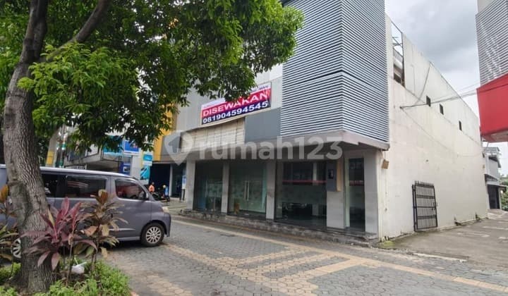 Disewakan Ruang Usaha 2 Lantai Jalan Utama Kota Solo