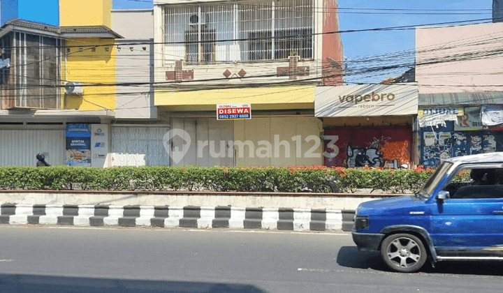 Strategic Shop House on the Main Road Near Solo Baru Suitable for a Store