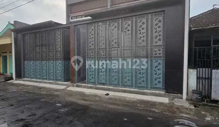 Rented Solo Baru house suitable for home office