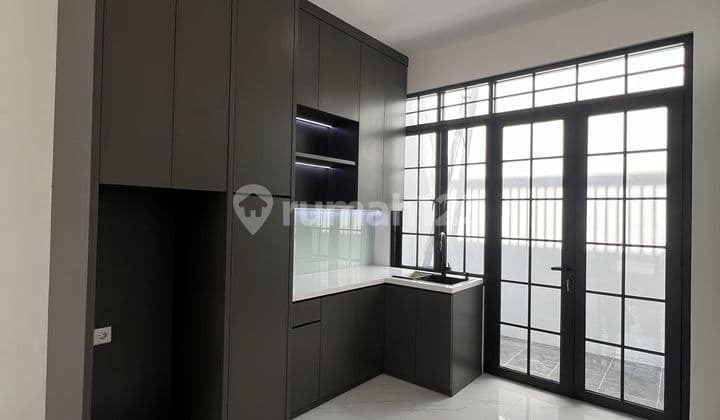 Dijual Rumah Brand New Klasik Minimalis Di Kencana Loka Bsd