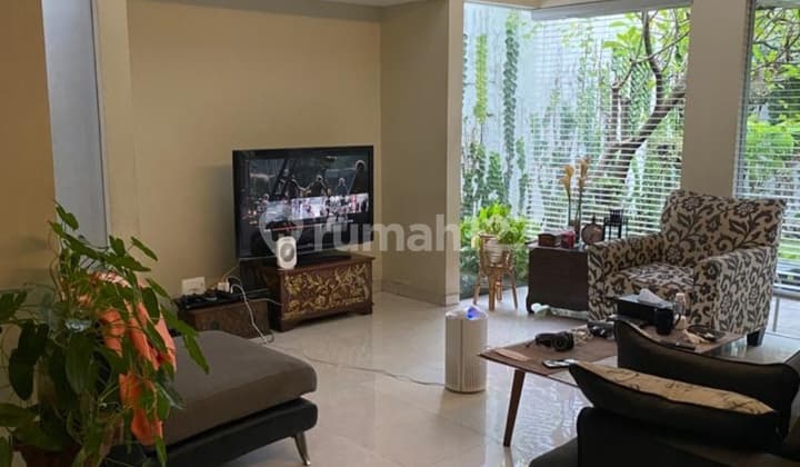 Dijual Rumah Cantik Siap Huni Kawasan Sangat Rindang & Asri
