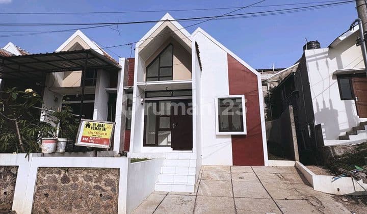 Rumah Siap Huni Hadap Jalan Umum di Cilengkrang Bandung Timur