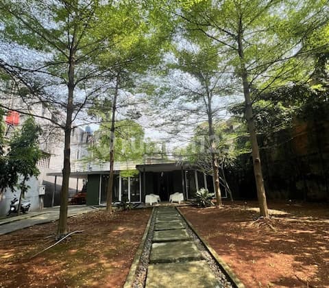 Rumah Siap Huni Tanah Luas bisa untuk Lokasi Bisnis di Kemang Selatan Jaksel