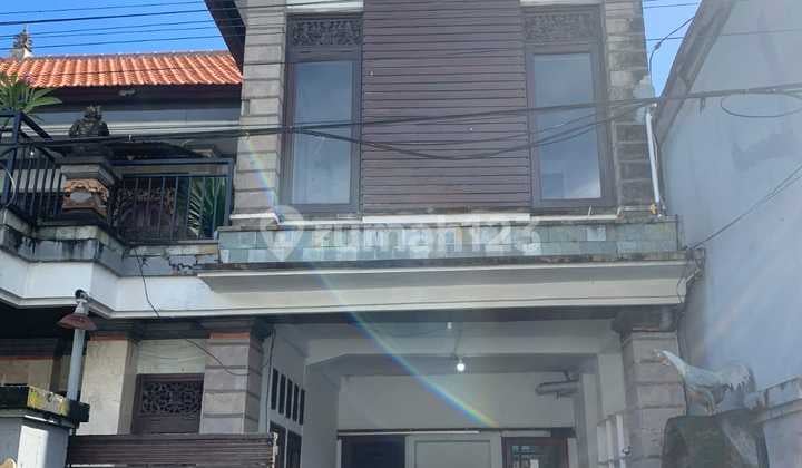 Rumah Luas 2 Lantai di Lokasi Strategis - Dalung, Badung