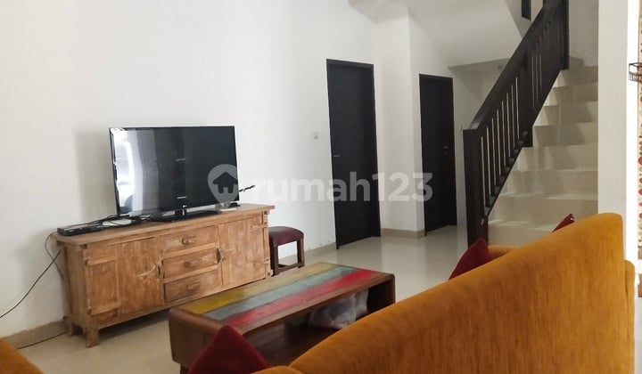 Fully Furnished 2-Story House in Strategic Location - Kerobokan, Badung
