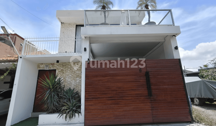 Rumah Mewah 2 Lantai Full Furnished di Lokasi Strategis - Kuta, Badung