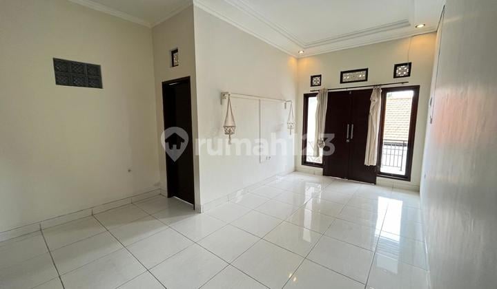 Rumah 2 Lantai di Lokasi Strategis - Kerobokan, Bali