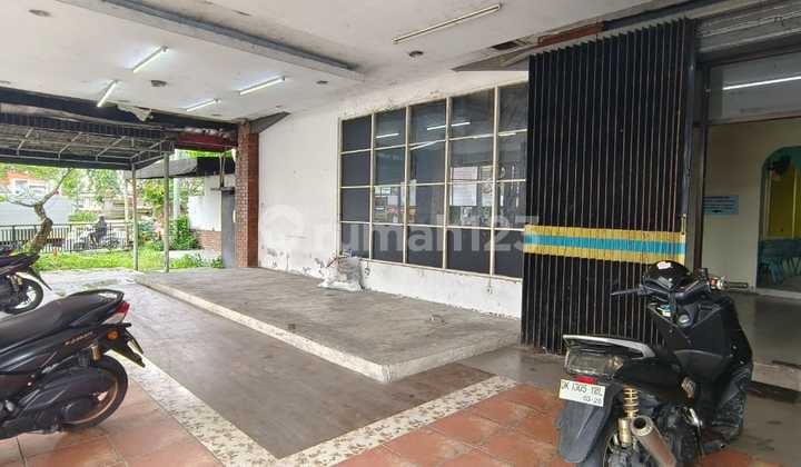 Bangunan Komersil Mengwi, Badung