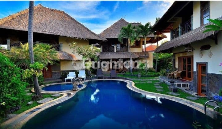 Eks-Villa Luas di Batubelig, Seminyak, Bali