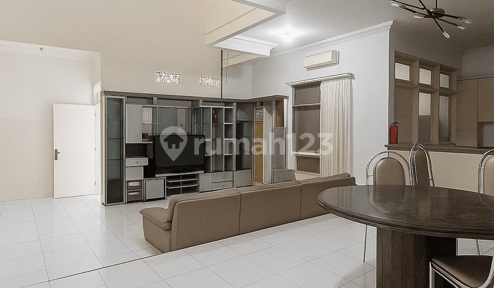 Strategic House in the Center of Semarang City