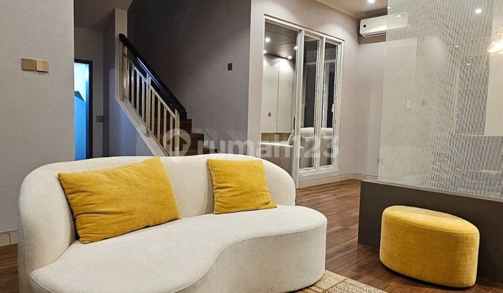 Rumah Bagus Full Furnished 2 Lantai Siap Huni di Cluster Fiordini Illago Gading Serpong - Tangerang