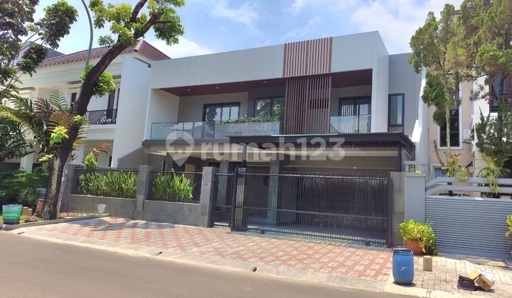 Rumah Mewah Nyaman Full Renovasi Siap Huni di Boulevard BSD Puspita Loka, Tangerang
