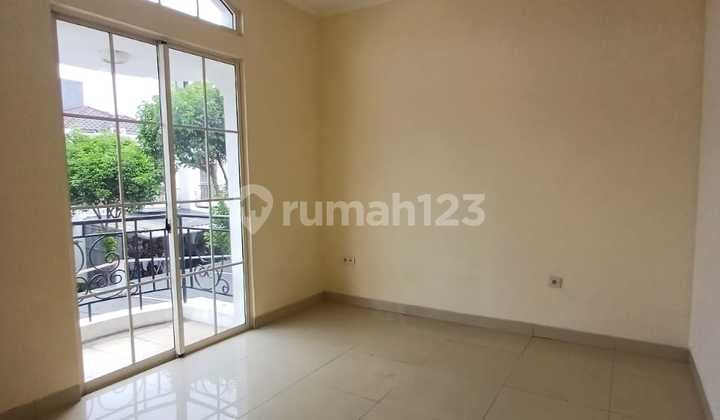 Disewakan. Rumah. Green Lake City Cluster Europe