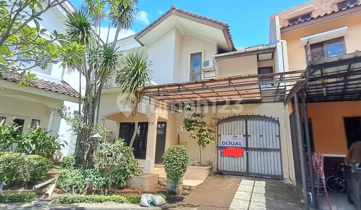 Dijual Rumah 2 Lt . Villa Graha Hijau. Ciputat Timur.