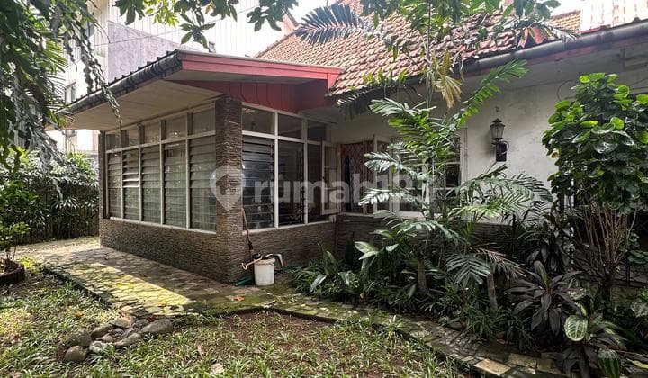 RARE FIND!! OLD HOUSE WITH LAND MEASUREMENT IN KEBAYORAN BARU, SOUTH JAKARTA
