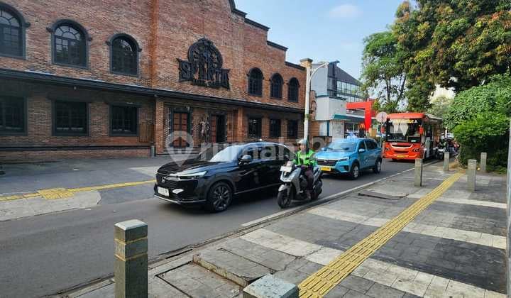 Dijual Cepat Tempat Usaha Luas dan Lokasi Strategis di daerah Kemang
