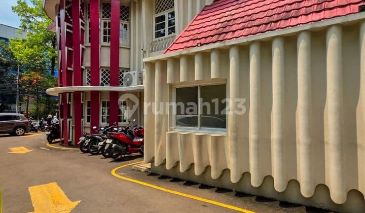 Gedung Mini Buildingdi Blok M Melawai