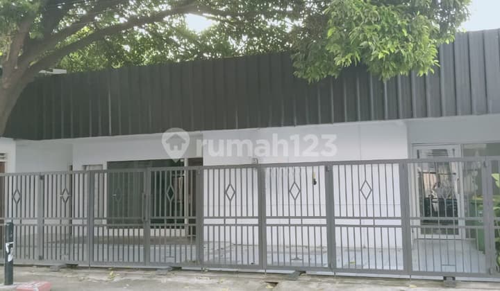 House by the Main Road Suitable for Business in Duren Tiga