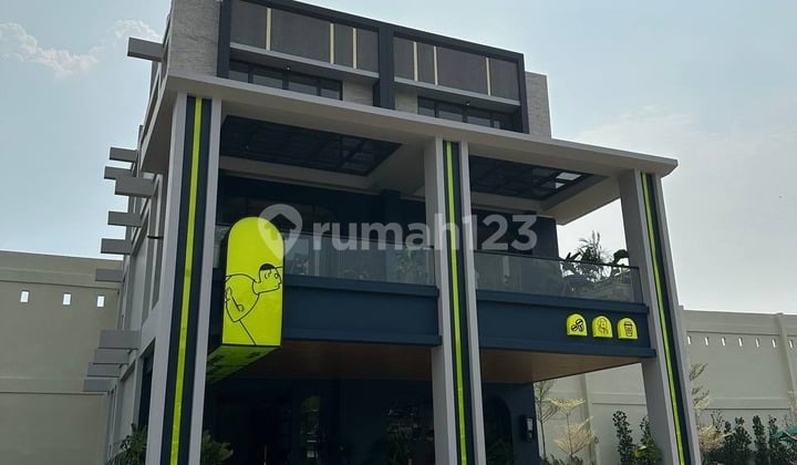 Langsung Usaha Besok! Ruko Hadap Jalan Boulevard Gs!