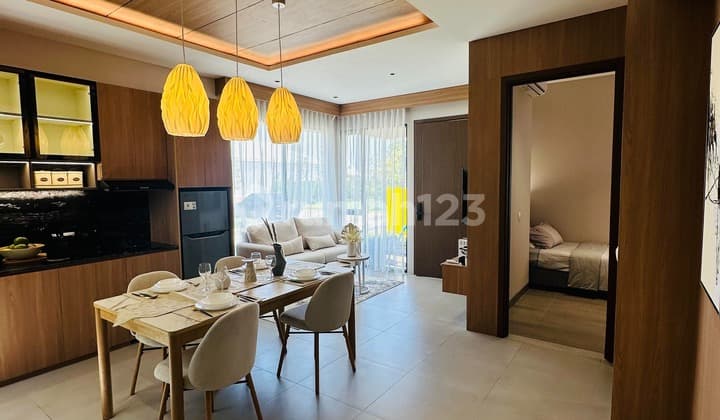 Rumah Favorit Hadap Utara Izzi BSD City Lebar 6 - 2 Lantai!