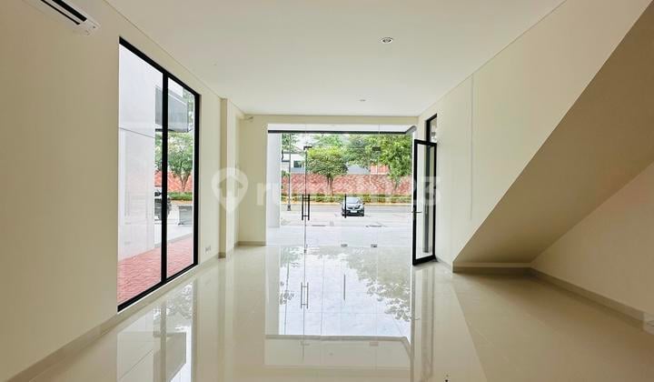 RUKO 3 LANTAI MENTENG STUDIO LOFT AREA SUPER RAMAI, HANYA 8,7 M-AN SAJA