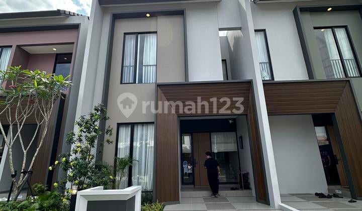 10 Menit ke Ikea & Binus! Rumah 2 Lantai di Alam Sutera
