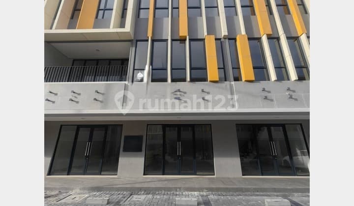 3-Story Strategic Shop House in BSD! First Come, First Served!