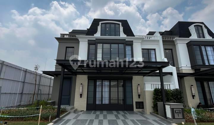 Dibuka Tahap 2! Rumah Mewah 3 Lantai Strategis Attic Room di Gs