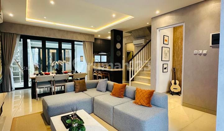 Unit Favorit Lebar 8! Rumah Luas 2 Lantai Dekat Tol&Kampus!